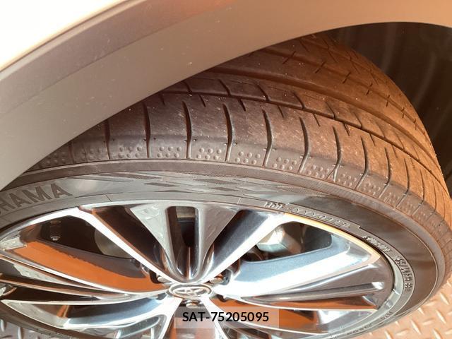 Toyota PRIUS 2025-04 8343022-10
