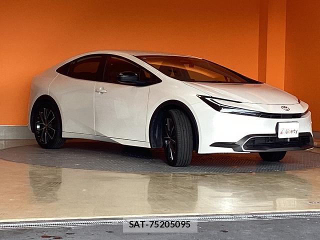 Toyota PRIUS 2025-04 8343022-4