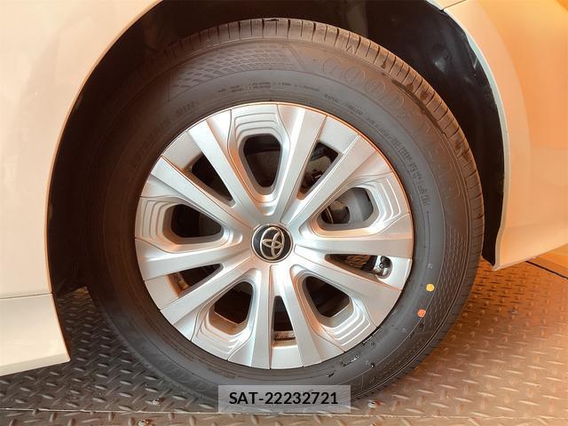 Toyota PRIUS 2020-09 8343024-10