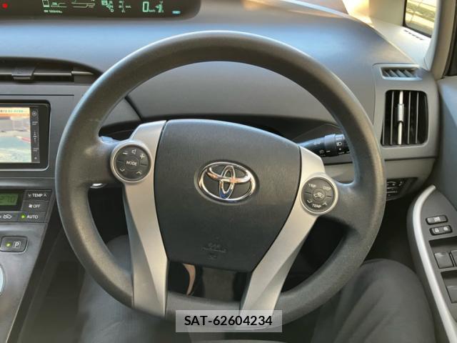 Toyota PRIUS 2011-09 8343206-10