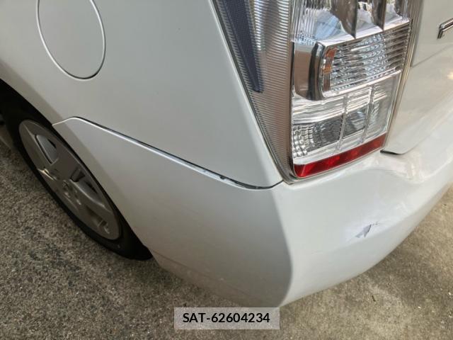 Toyota PRIUS 2011-09 8343206-18