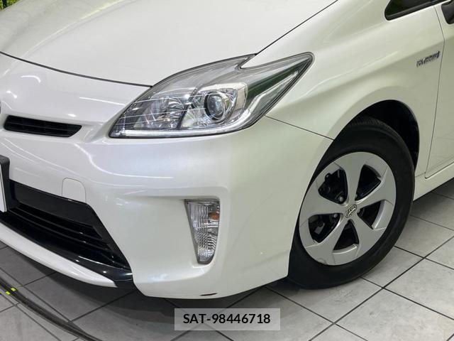 Toyota PRIUS 2012-02 8343324-11