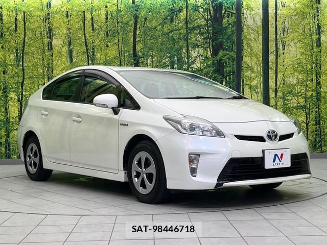 Toyota PRIUS 2012-02 8343324-15