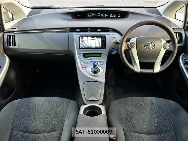 Toyota PRIUS 2015-06 8343448-1