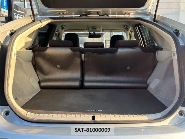 Toyota PRIUS 2015-06 8343448-14