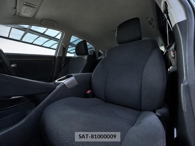 Toyota PRIUS 2015-06 8343448-16