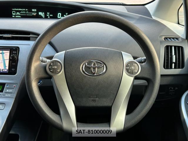 Toyota PRIUS 2015-06 8343448-17