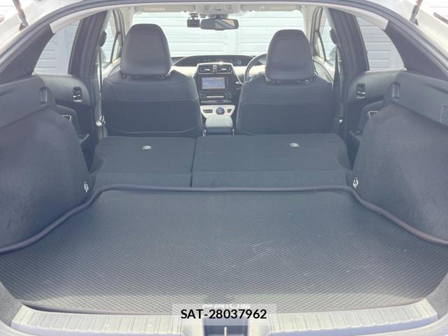 Toyota PRIUS 2016-03 8343481-10