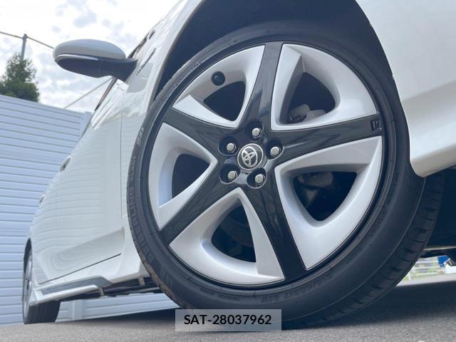 Toyota PRIUS 2016-03 8343481-13
