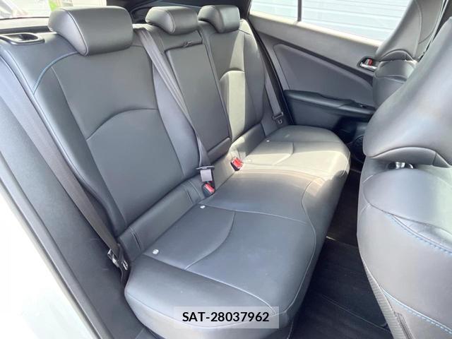 Toyota PRIUS 2016-03 8343481-9