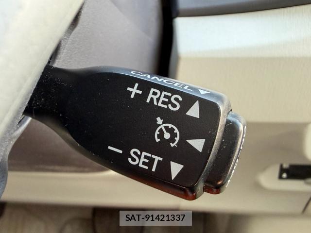 Toyota PRIUS 2011-02 8343544-14