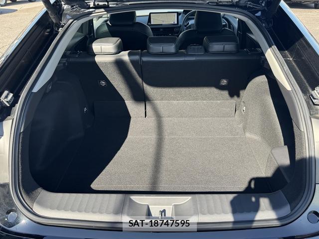 Toyota PRIUS 2023-07 8343583-19