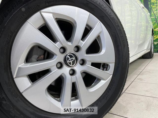 Toyota PRIUS 2017-07 8343628-12