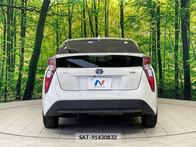 Toyota PRIUS 2017-07 8343628-14