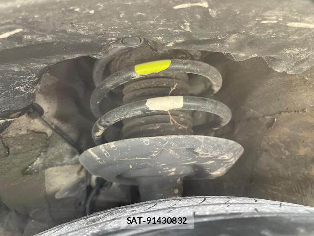 Toyota PRIUS 2017-07 8343628-19