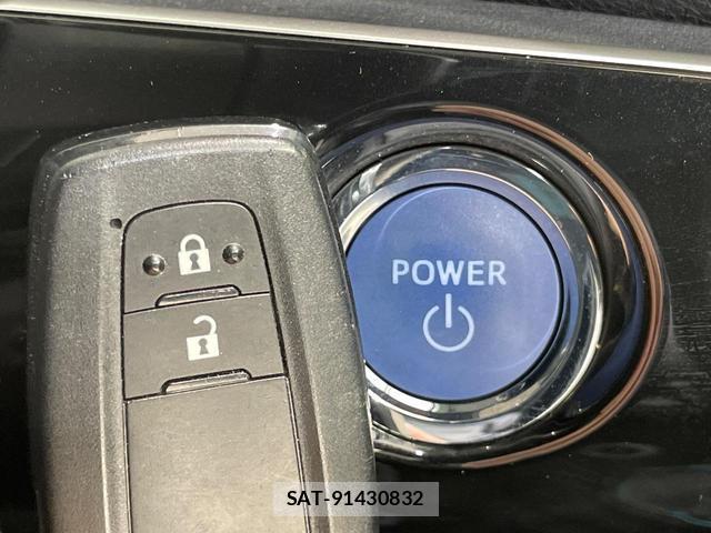 Toyota PRIUS 2017-07 8343628-6