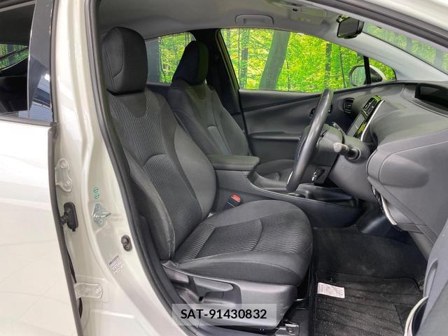 Toyota PRIUS 2017-07 8343628-8