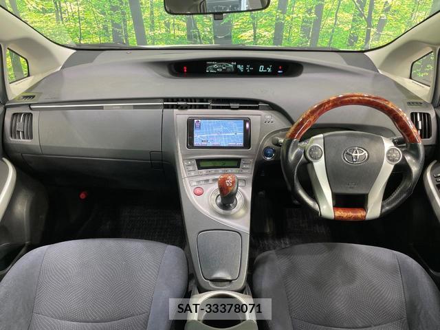 Toyota PRIUS 2012-06 8343634-1
