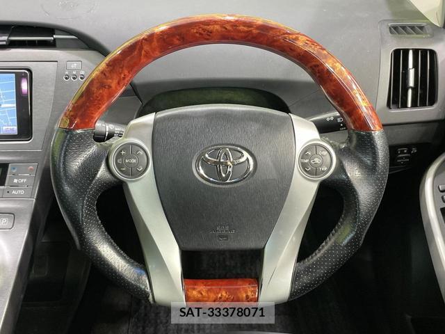 Toyota PRIUS 2012-06 8343634-10