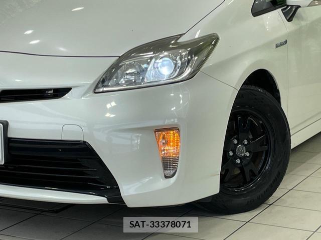 Toyota PRIUS 2012-06 8343634-11