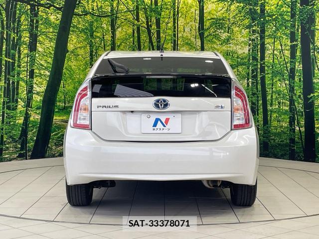 Toyota PRIUS 2012-06 8343634-14