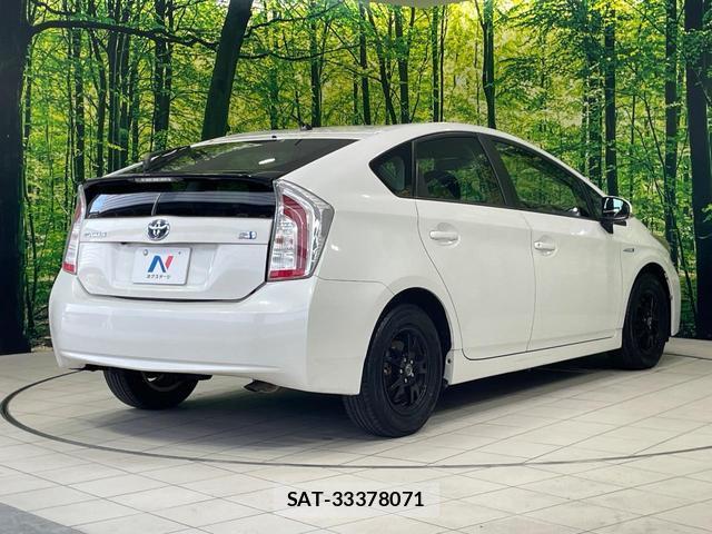 Toyota PRIUS 2012-06 8343634-16