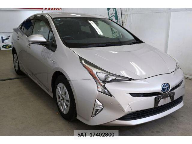 Toyota PRIUS 2017-08 8344008-0
