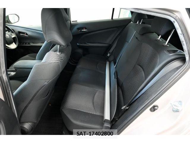 Toyota PRIUS 2017-08 8344008-12