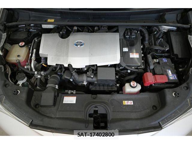 Toyota PRIUS 2017-08 8344008-7