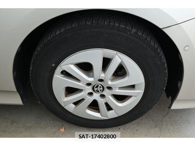 Toyota PRIUS 2017-08 8344008-8