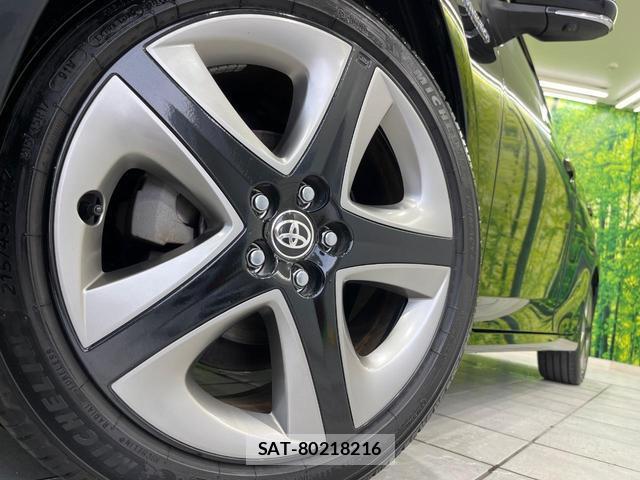 Toyota PRIUS 2019-10 8344017-12