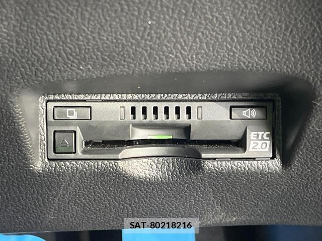 Toyota PRIUS 2019-10 8344017-6