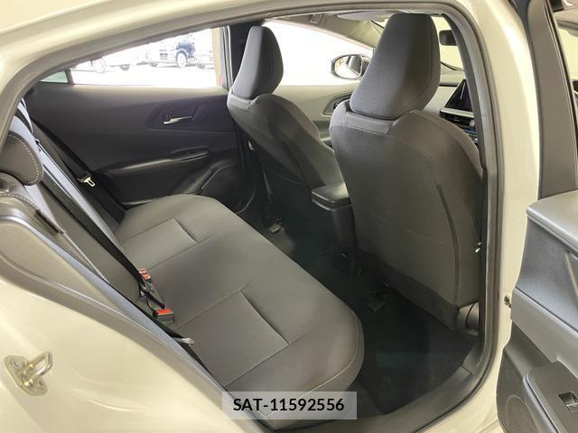 Toyota PRIUS 2023-06 8344126-14