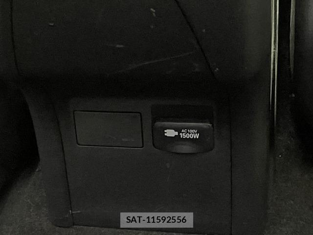 Toyota PRIUS 2023-06 8344126-16