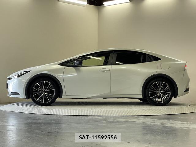 Toyota PRIUS 2023-06 8344126-17