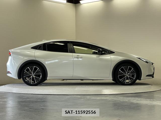 Toyota PRIUS 2023-06 8344126-19