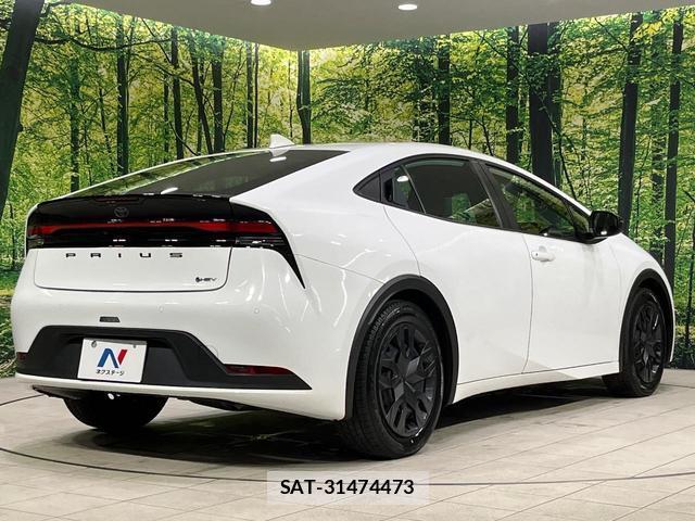Toyota PRIUS 2023-10 8344282-16