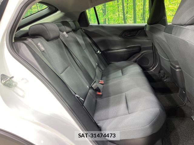 Toyota PRIUS 2023-10 8344282-8