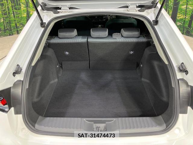 Toyota PRIUS 2023-10 8344282-9
