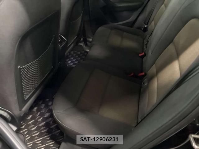 Audi Q3 2014-05 8342947-3