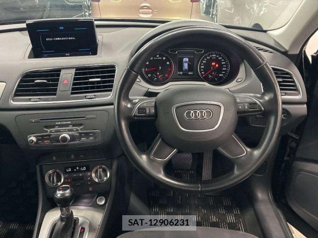 Audi Q3 2014-05 8342947-4