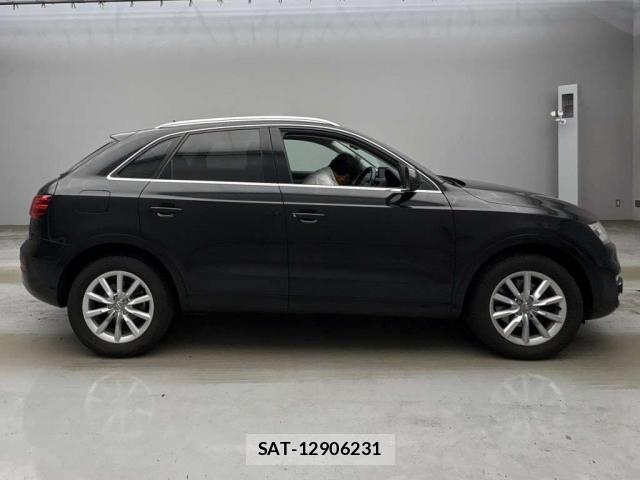 Audi Q3 2014-05 8342947-8