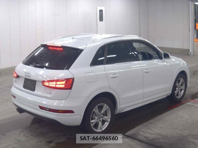 Audi Q3 2017-09 8343916-4