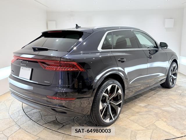 Audi Q8 2019-09 8343129-2