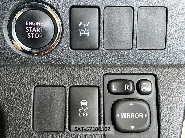 Toyota RACTIS 2014-02 8344086-14