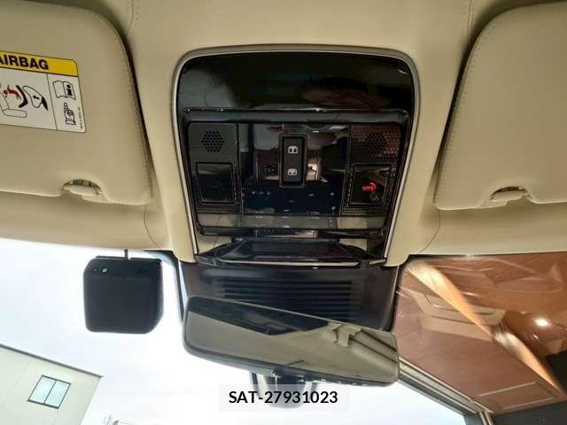 Land Rover RANGE ROVER 2022-11 8342312-12