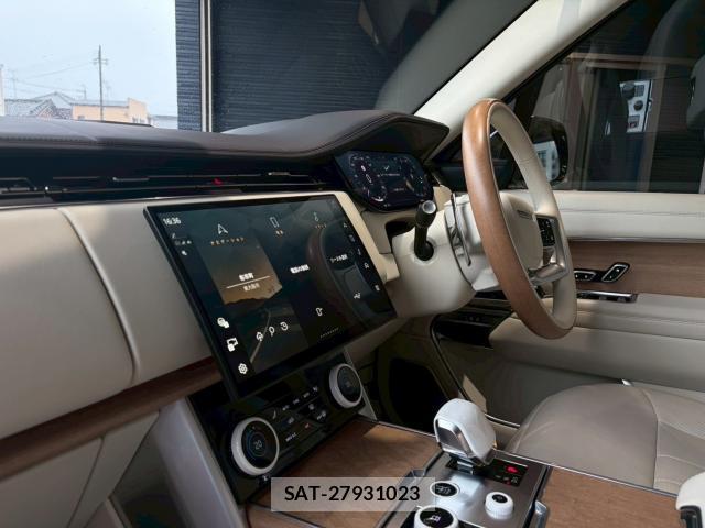 Land Rover RANGE ROVER 2022-11 8342312-17