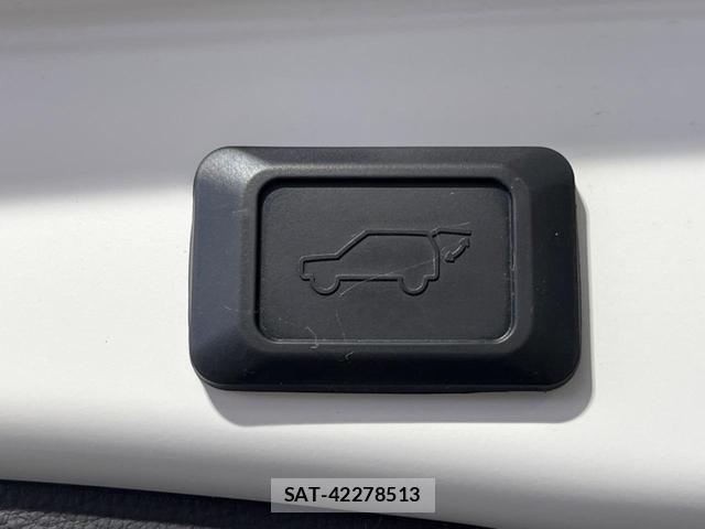 Toyota RAV4 2020-05 8342344-6