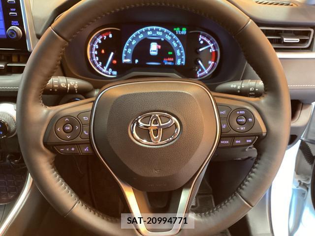 Toyota RAV4 2022-06 8343023-16