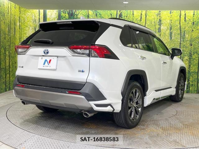 Toyota RAV4 2024-08 8343170-16